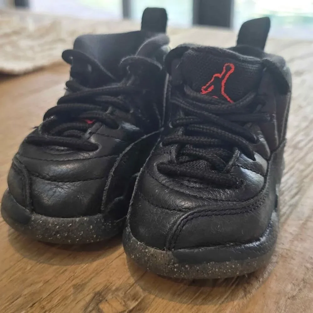 6 baby nike and Jordan shoes 5 crib shoes and one hard bottom size 2c, 3c, 4c